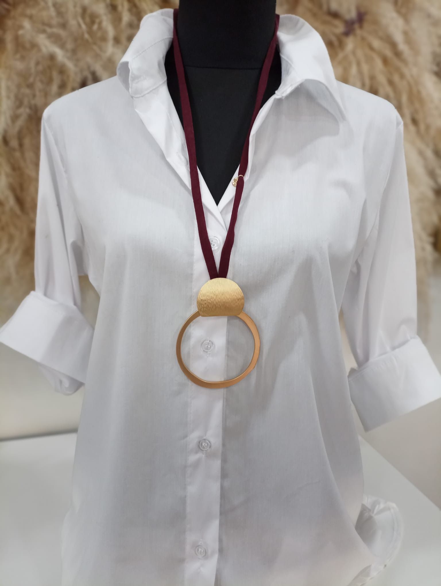 COLLAR TERCIOPELO Y METAL