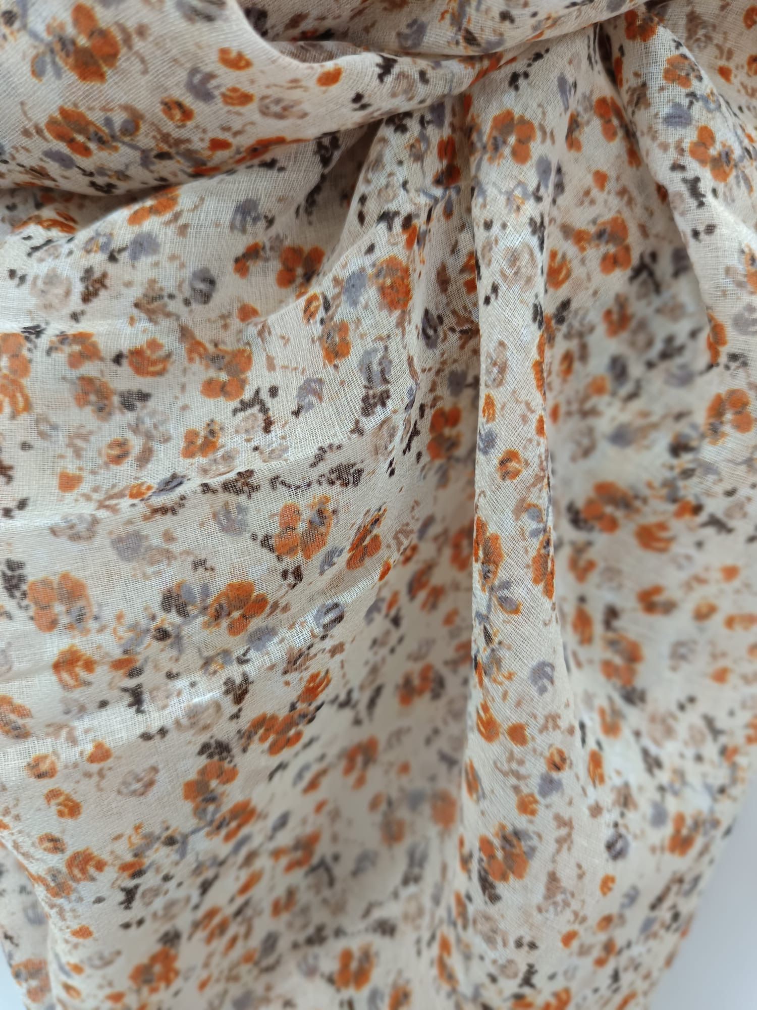 PAÑUELO FLORECITAS - Imagen 2