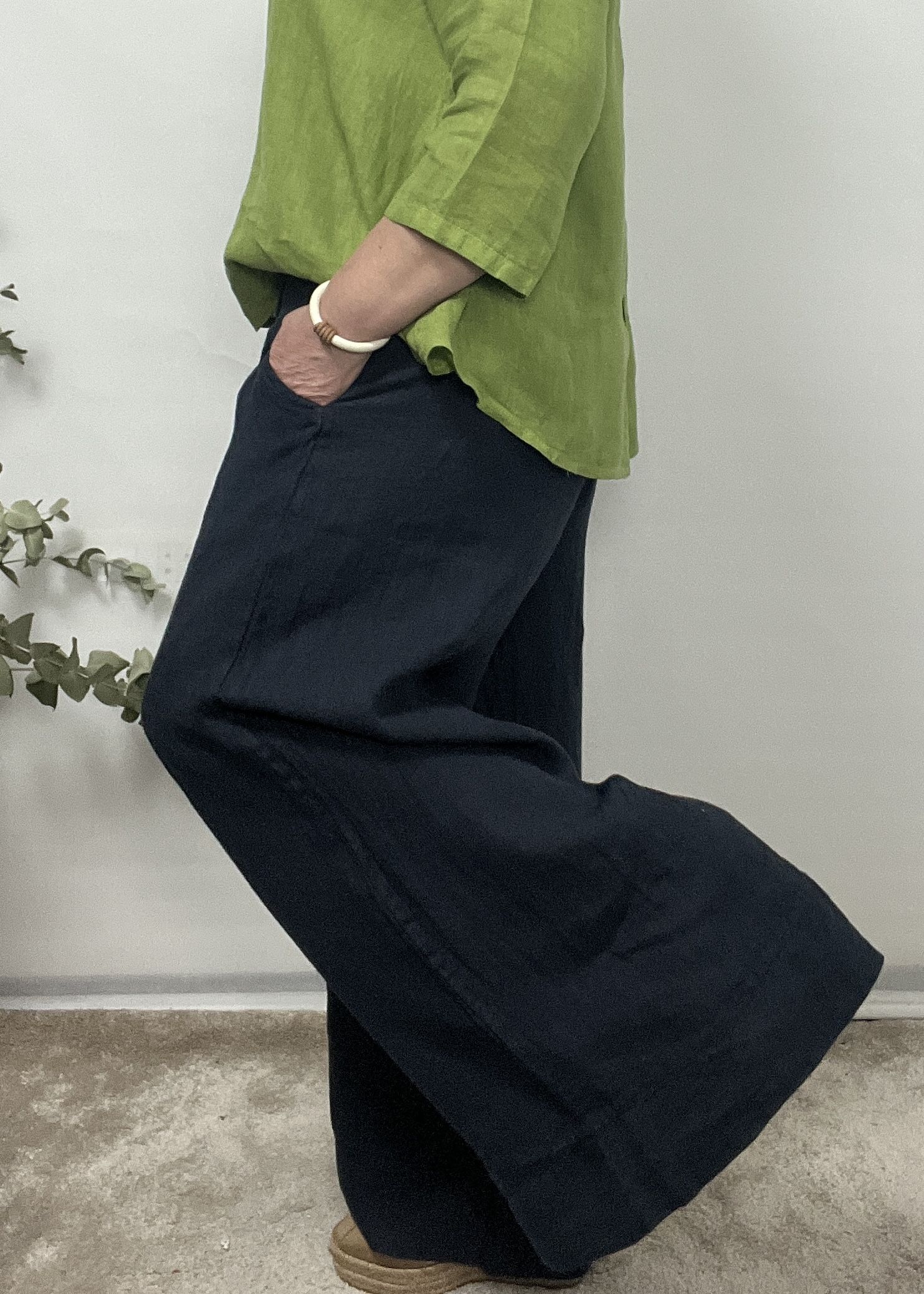 PANTALÓN LINO PINZAS - Imagen 4