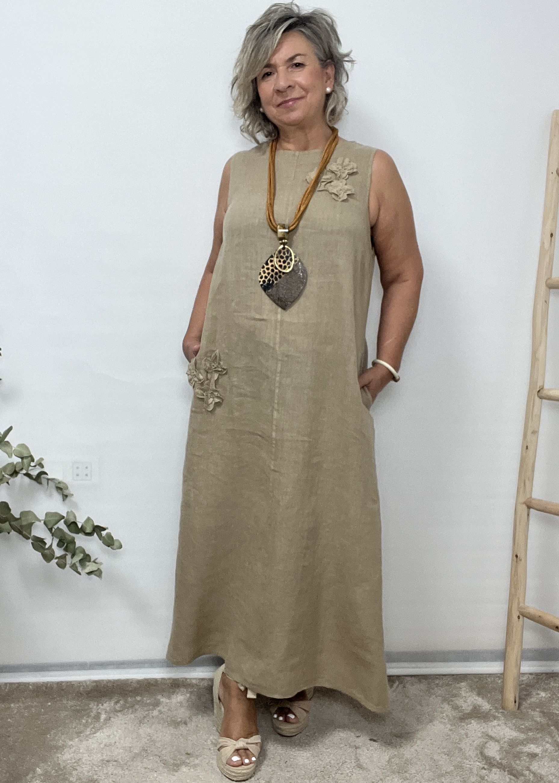 VESTIDO FLORES BORDADAS - Imagen 2