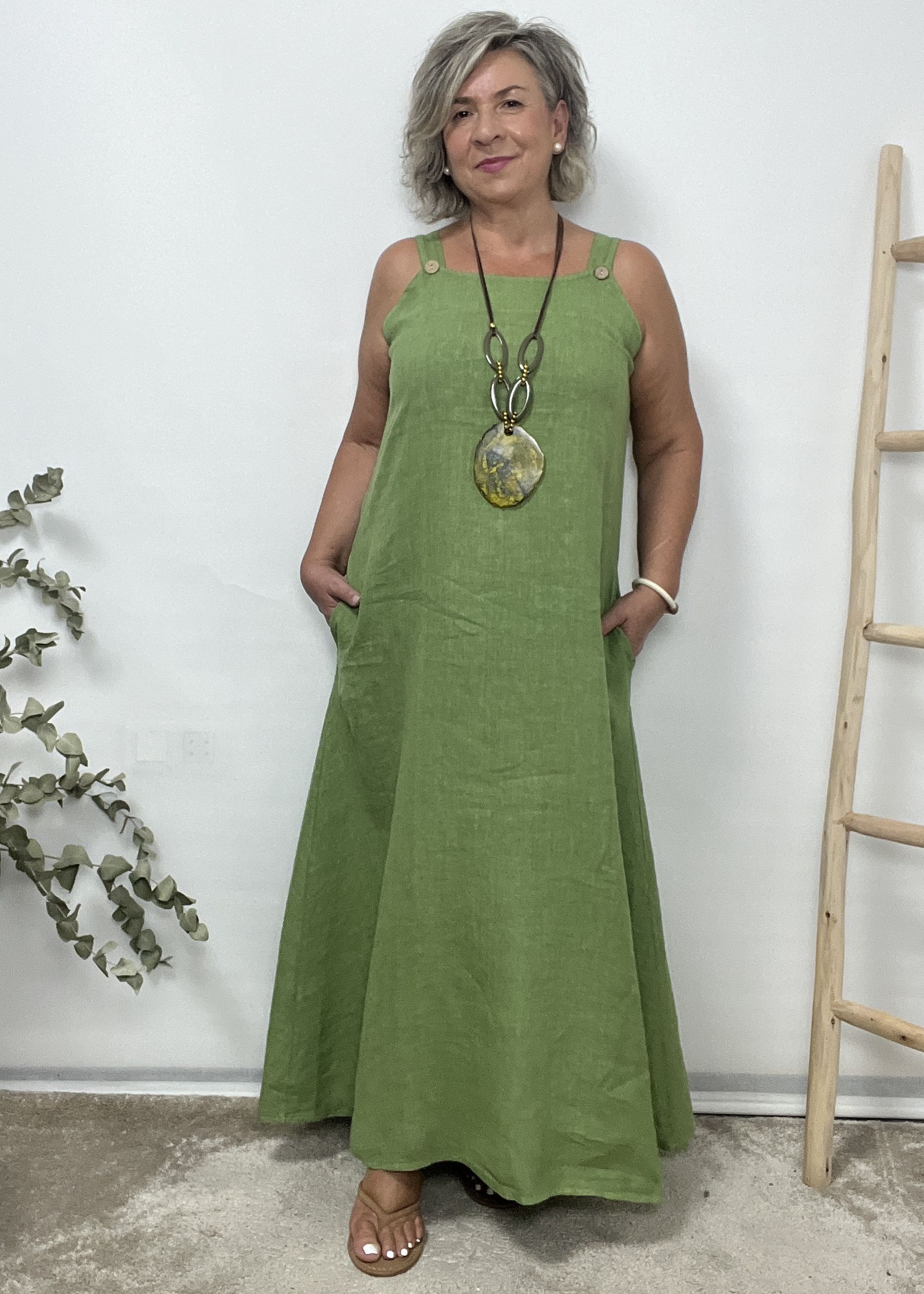 VESTIDO ESTILO PETO - Imagen 4