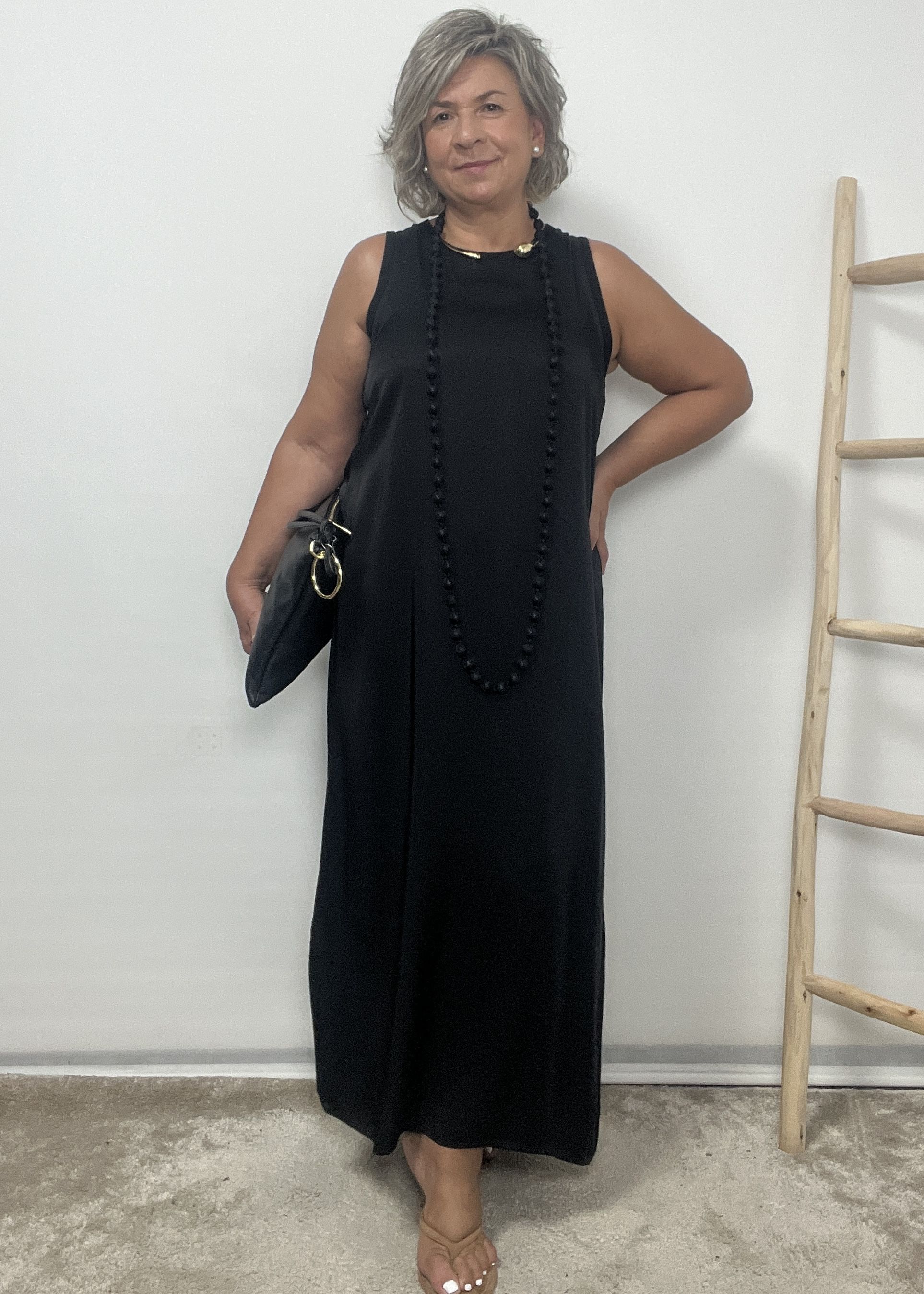 VESTIDO SATINADO NEGRO - Imagen 4