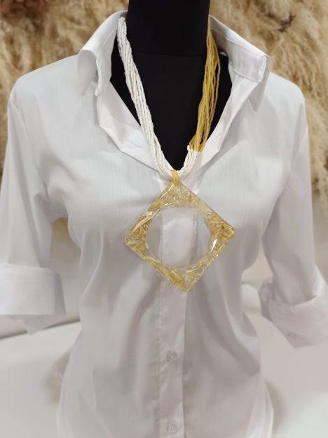 8725a0fc-ca83-47a8-b457-f56e274077e1